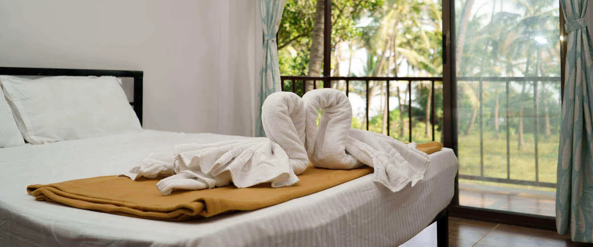 Sea facing couple rooms in Sachu's resort